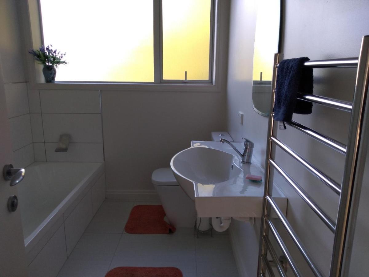 Quiet Location With View And Public Transport Apartman Wellington Kültér fotó