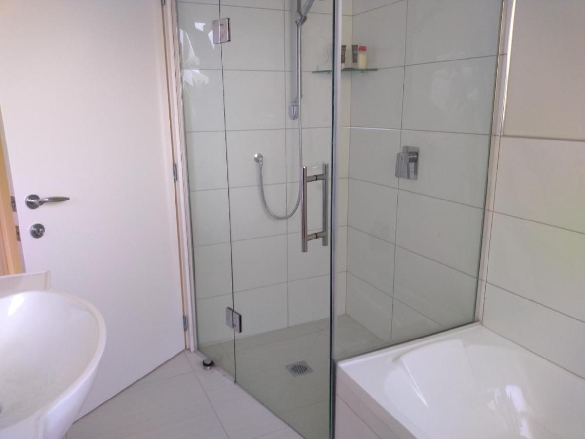 Quiet Location With View And Public Transport Apartman Wellington Kültér fotó